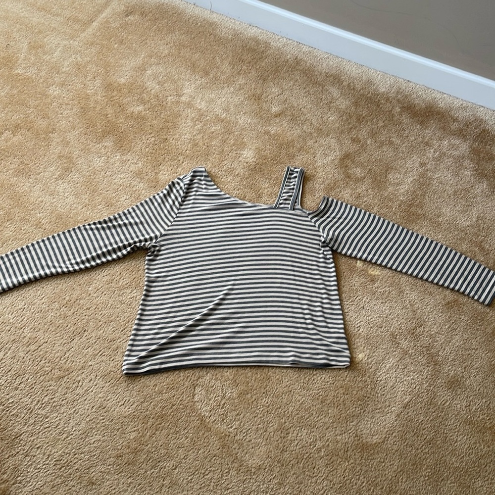 Cabi Dare Tee size XL